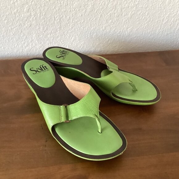 Sofft Shoes - Soft Vintage Green Soft Leather Thong Wedge Sandals Size 8